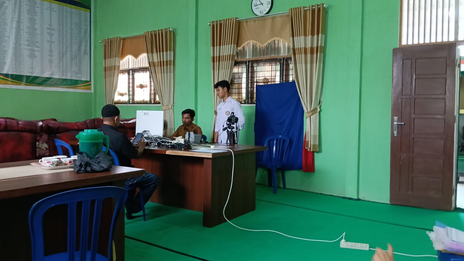 Perekaman e-KTP Hadir di Pondok Pesantren Assalam Naga Beralih. Disdukcapil Kampar Perkuat Pelayanan Jemput Bola ke Sekolah